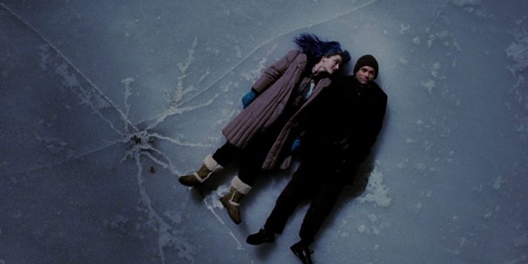 Pôster destaque de Clementine e Joel em Brilho Eterno de uma Mente sem Lembranças
