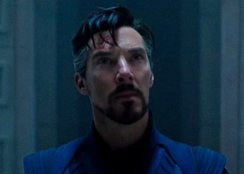 Pôster destaque de Doutor Estranho em Multiverso da Loucura